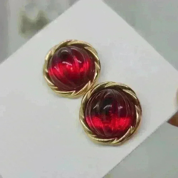 Vintage Gold-toned green red  gemstone earrings - Picture 11 of 12